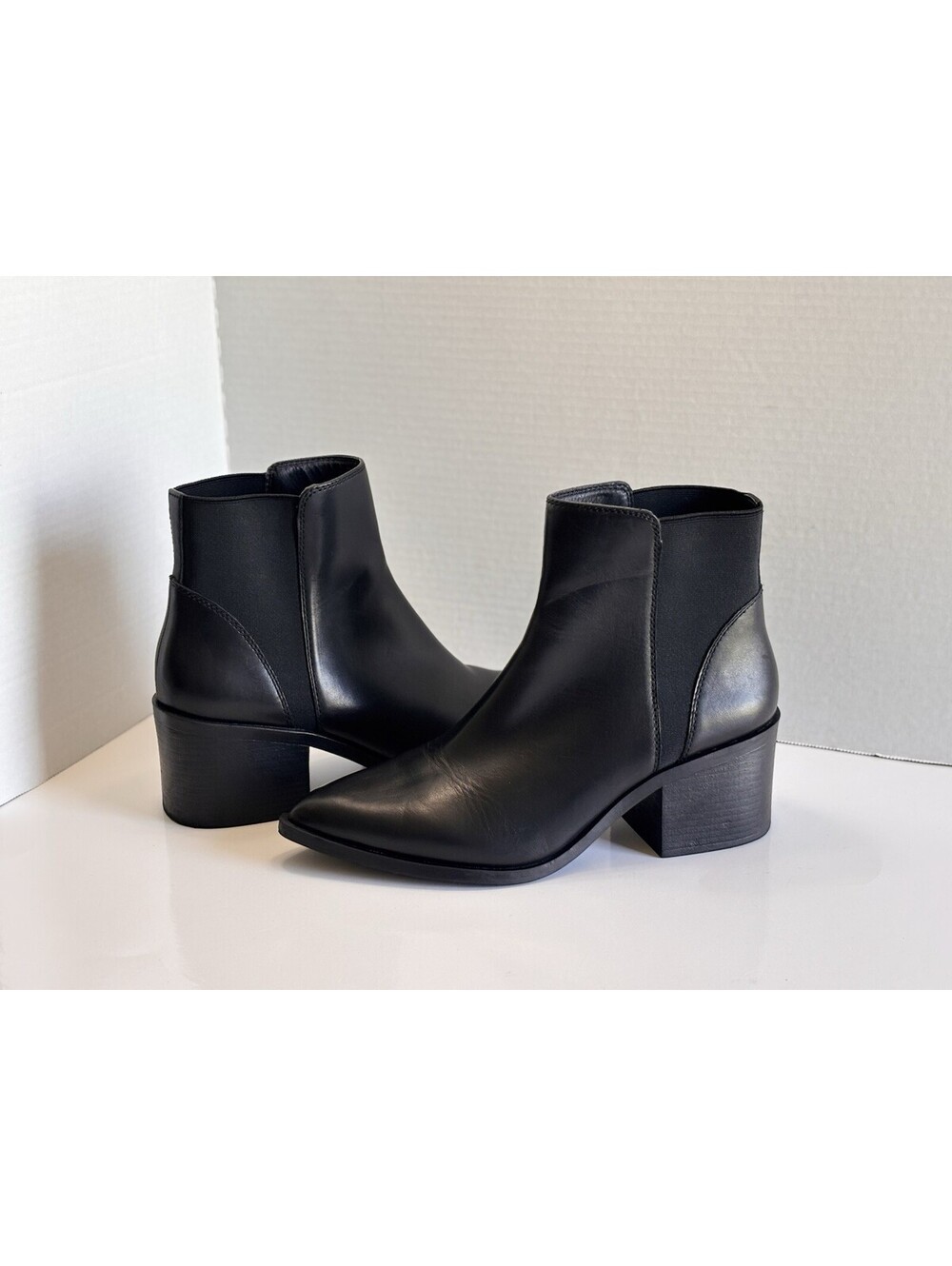 Steve Madden Arrive Ankle Bootie Women’s Sz 9.5M Black Leather Pointed Toe Heel